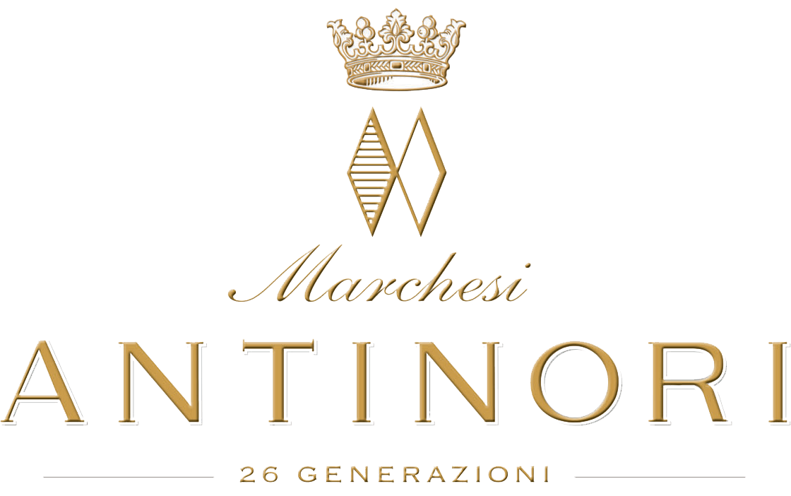 レンツォ・コタレッラ(CEO 兼 醸造責任者)　ヴィットリオ・アンティノリ(２８代目)